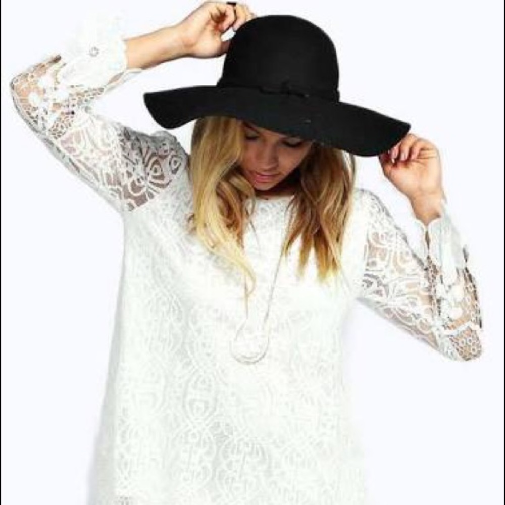 White lace long sleeve short dress!